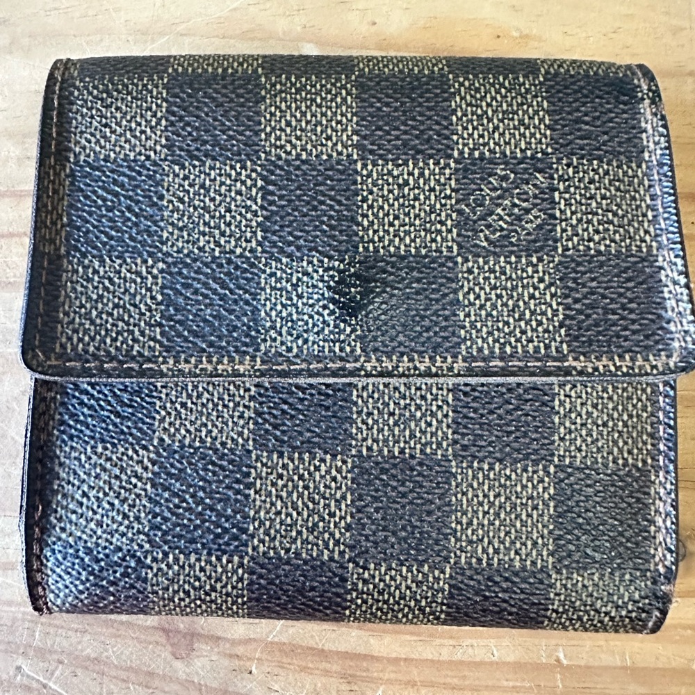 Louis Vuitton Elise Damier wallet authentic